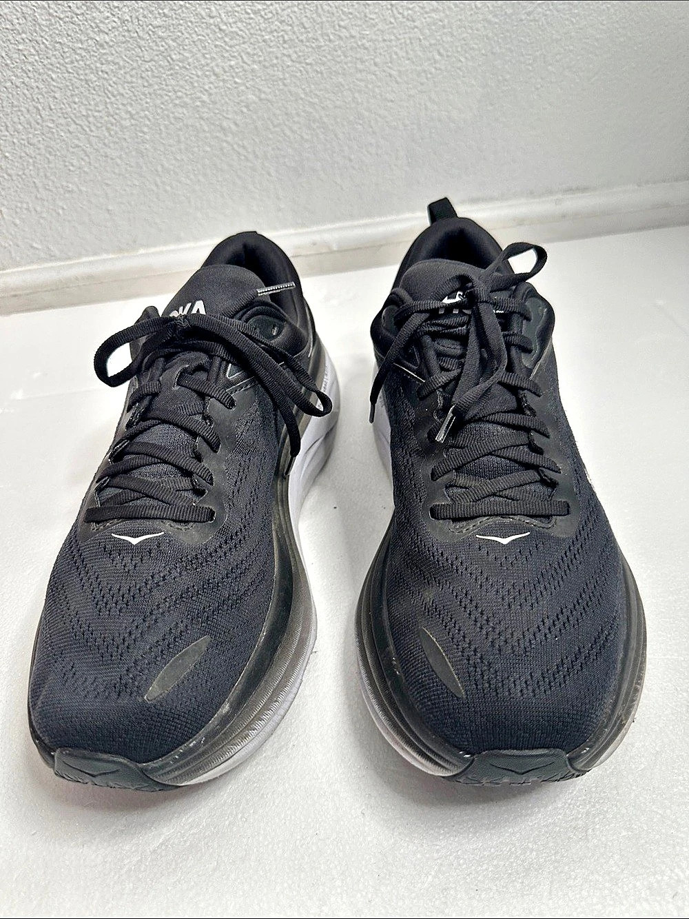 HOKA Bondi 8 Men's Athletic Shoes US 11 2E Black Gray